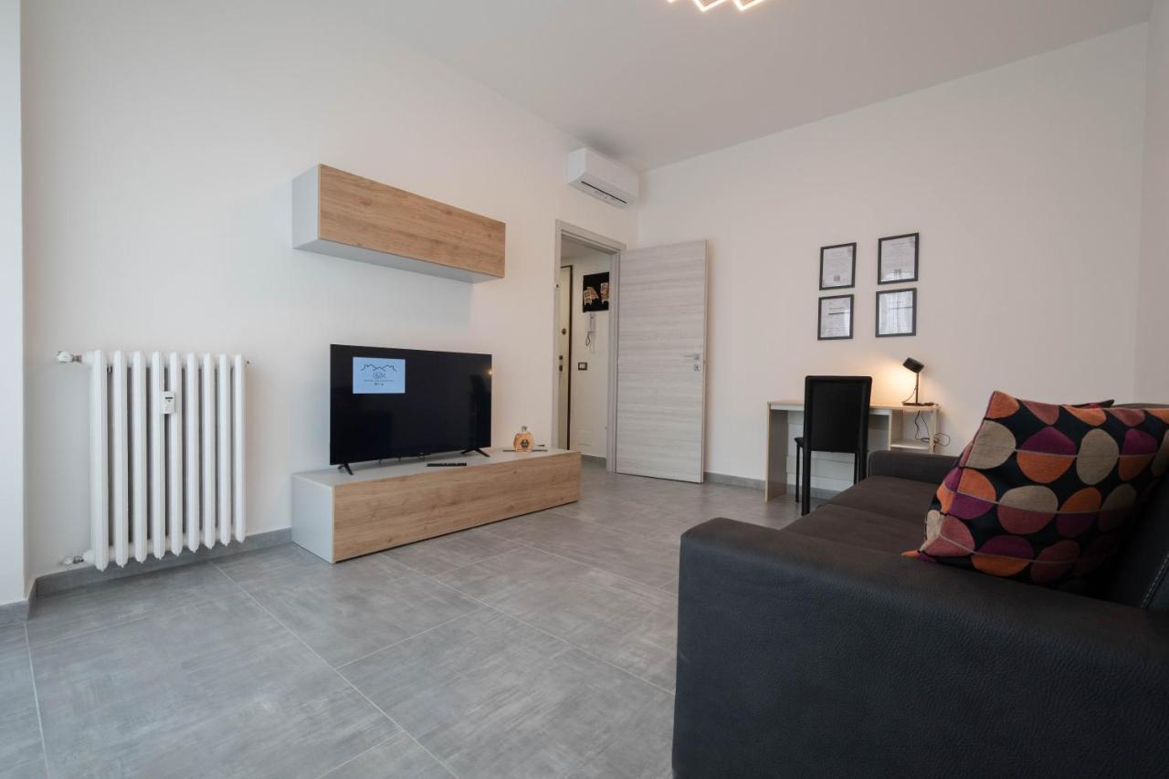 Apartment L&M, Rhomilanofiera ボッラーテ エクステリア 写真
