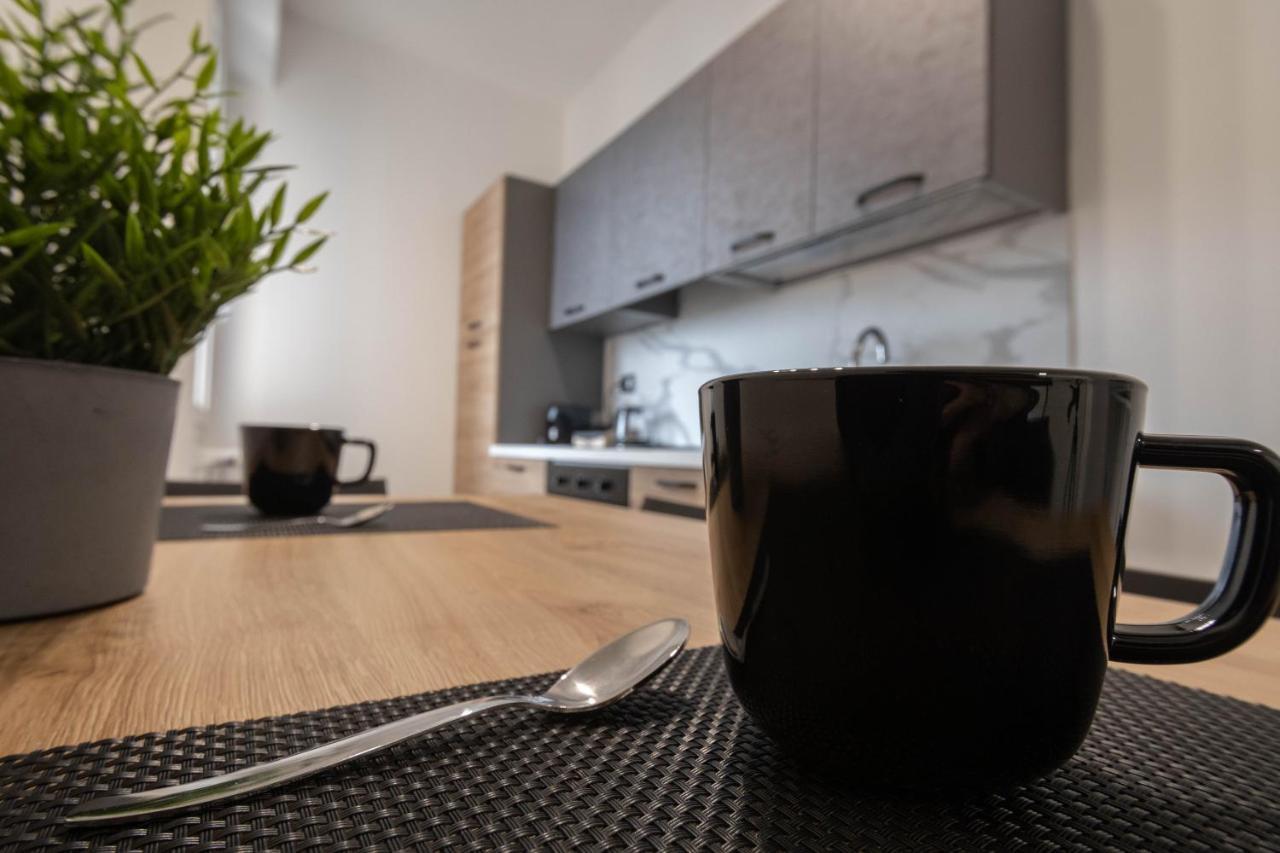 Apartment L&M, Rhomilanofiera ボッラーテ エクステリア 写真